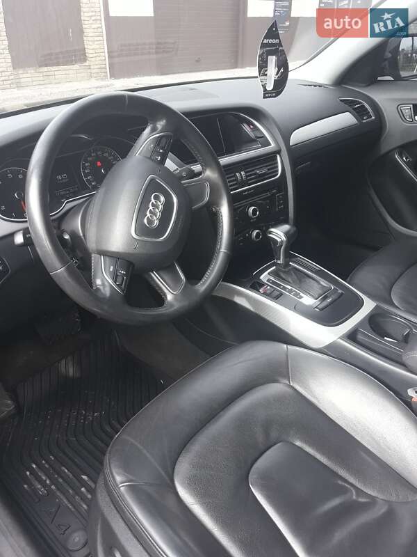 Седан Audi A4 2013 в Харкові