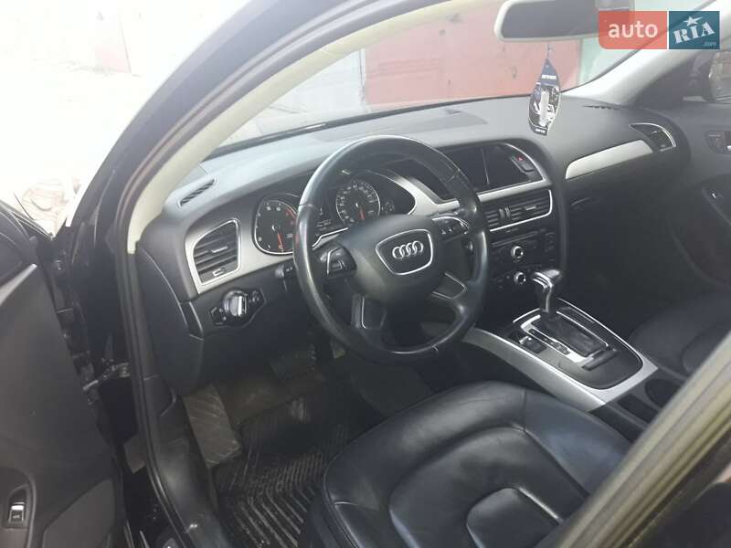 Седан Audi A4 2013 в Харкові
