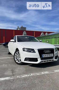 Седан Audi A4 2011 в Киеве