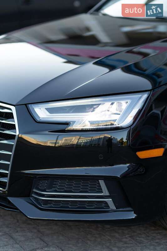 Седан Audi A4 2017 в Запорожье