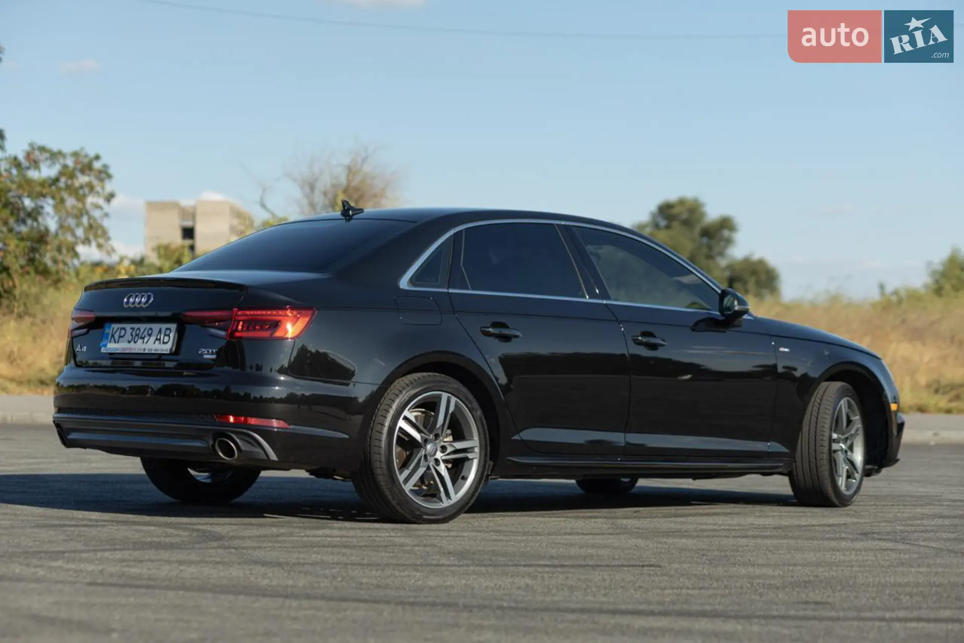 2017 Audi A4 - мініатюра 13