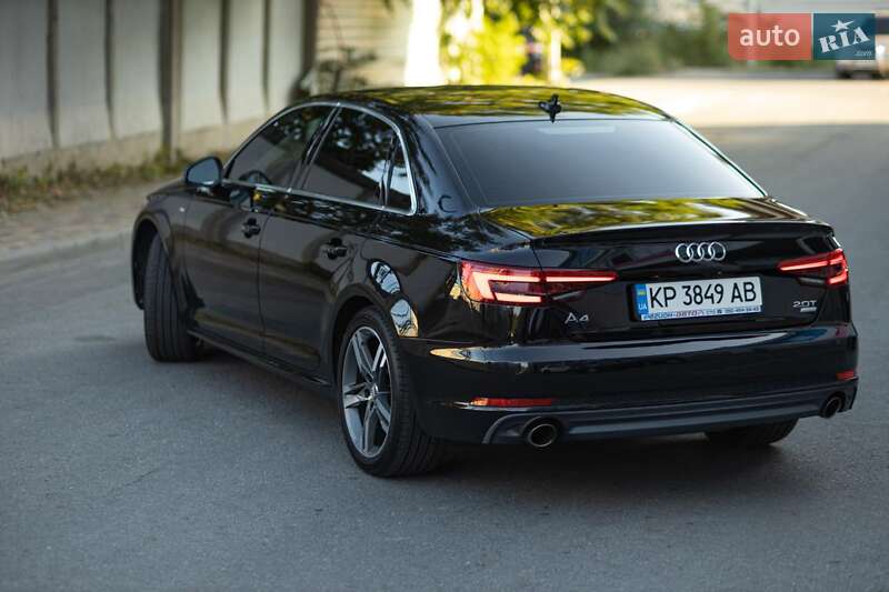 Седан Audi A4 2017 в Запорожье