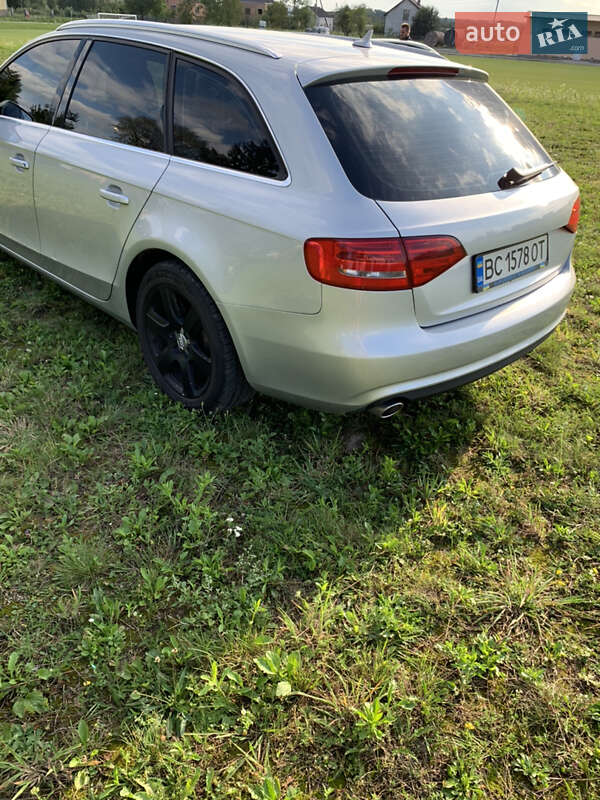 Универсал Audi A4 2012 в Городке