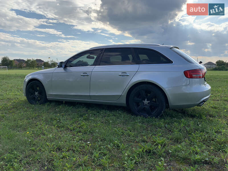Универсал Audi A4 2012 в Городке