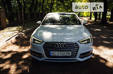 Седан Audi A4 2018 в Львове