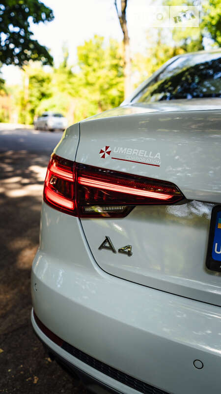 Седан Audi A4 2018 в Львове