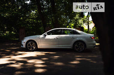 Седан Audi A4 2018 в Львове
