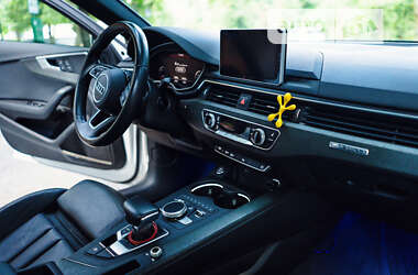 Седан Audi A4 2018 в Львове