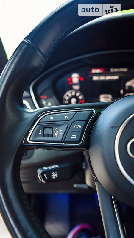 Седан Audi A4 2018 в Львове