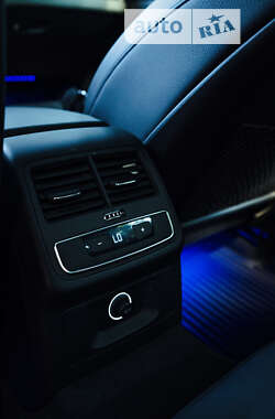 Седан Audi A4 2018 в 