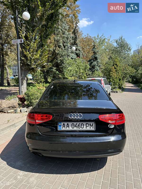 Седан Audi A4 2012 в Киеве
