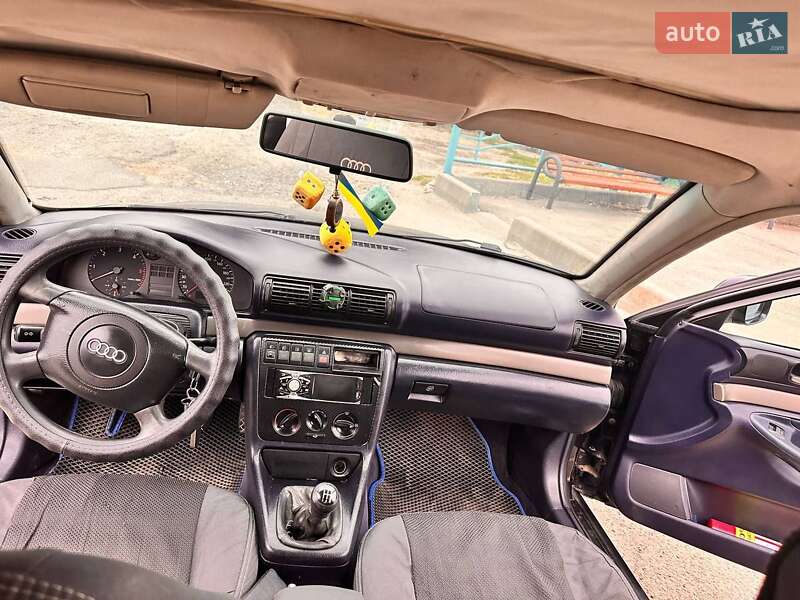 Универсал Audi A4 1998 в Луцке