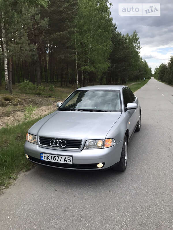 Седан Audi A4 1999 в Березному