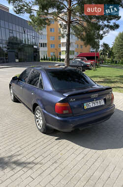 Седан Audi A4 1996 в Новояворівську