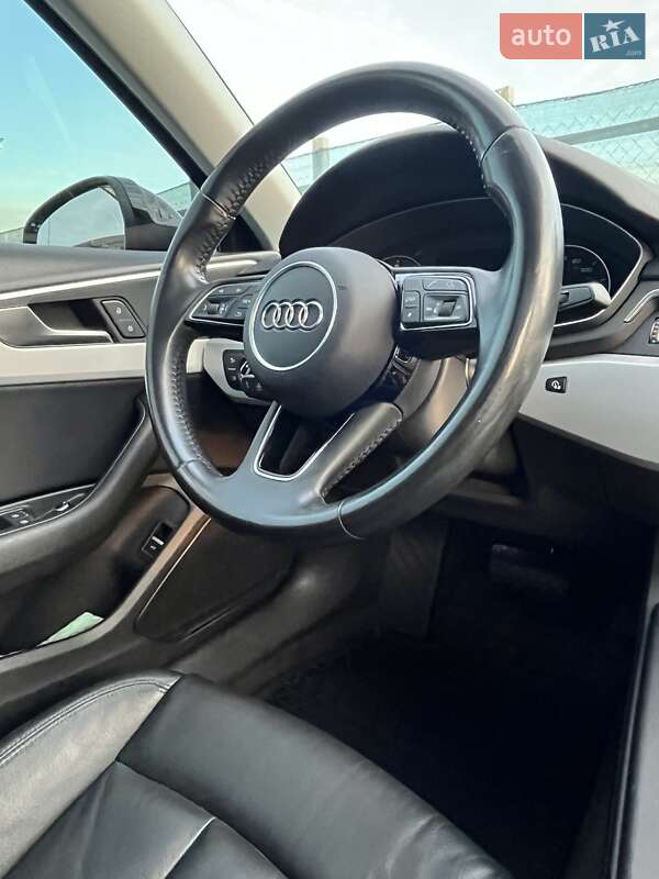 Седан Audi A4 2017 в Львові