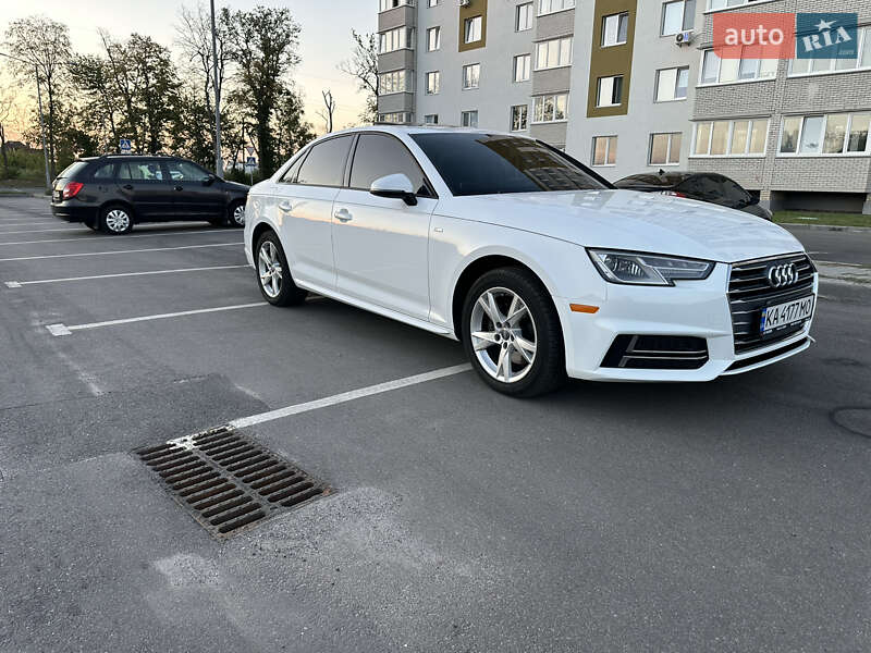 Седан Audi A4 2018 в Виннице