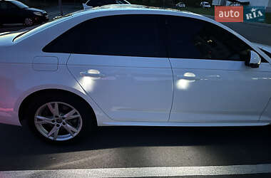Седан Audi A4 2018 в Виннице