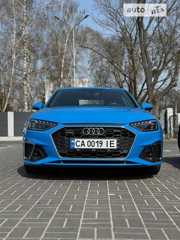 Седан Audi A4 2022 в Черкассах