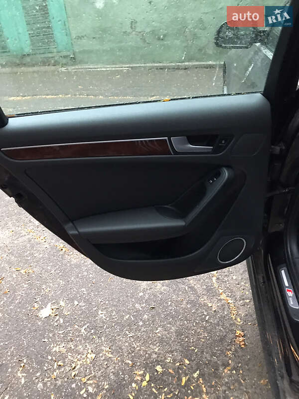 Седан Audi A4 2011 в Одессе