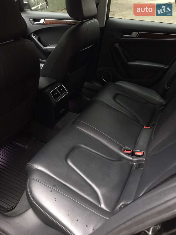 Седан Audi A4 2011 в Одессе