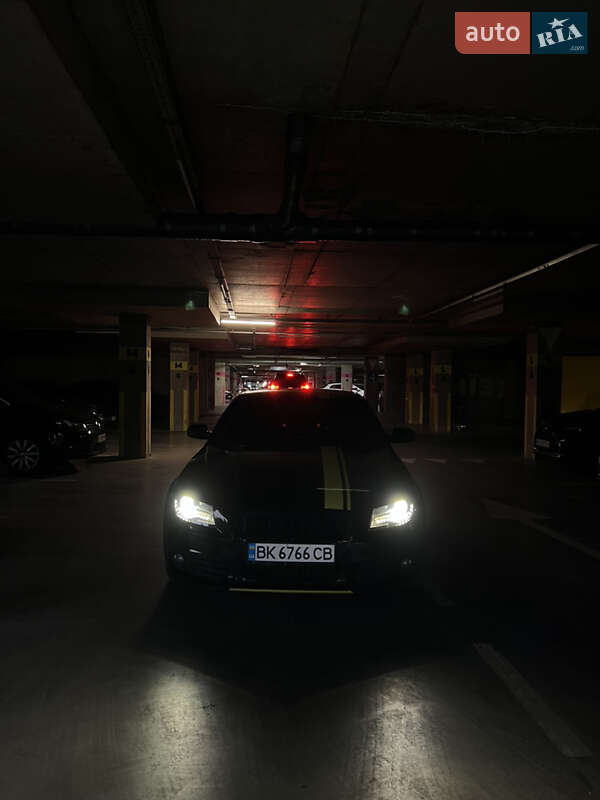 Седан Audi A4 2011 в Львове