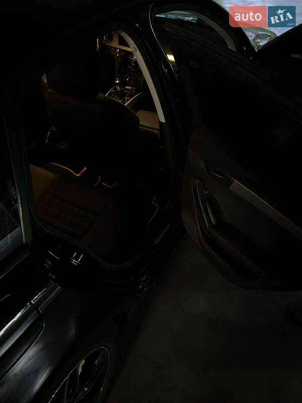 Седан Audi A4 2011 в Львове