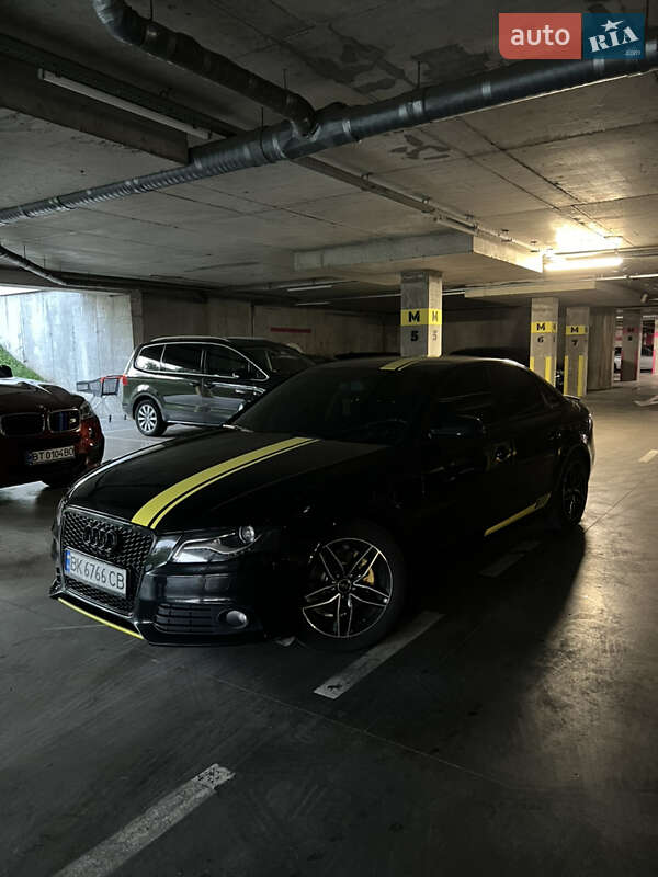 Седан Audi A4 2011 в 