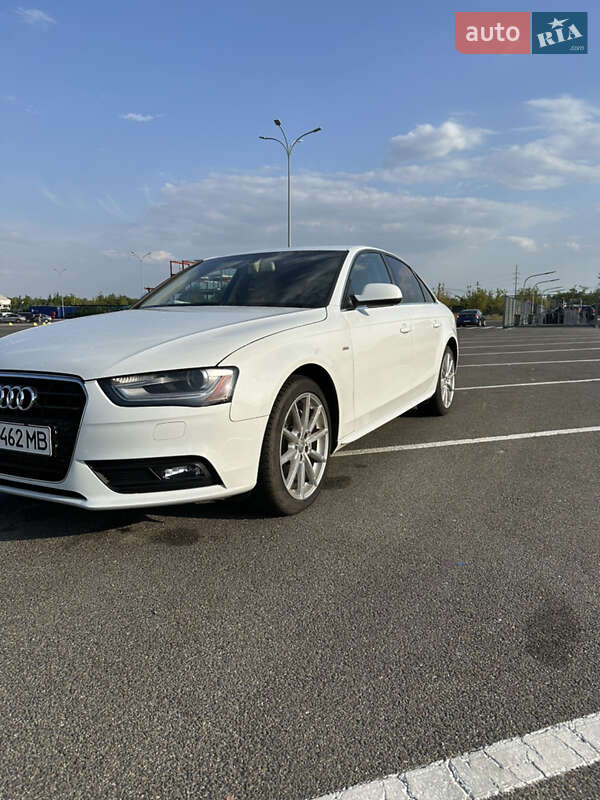 Седан Audi A4 2013 в Києві