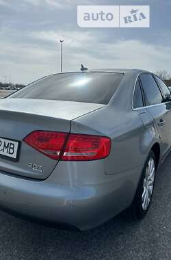 Седан Audi A4 2009 в 