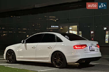 Седан Audi A4 2014 в 