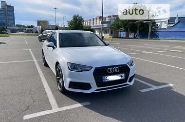 Седан Audi A4 2019 в Киеве