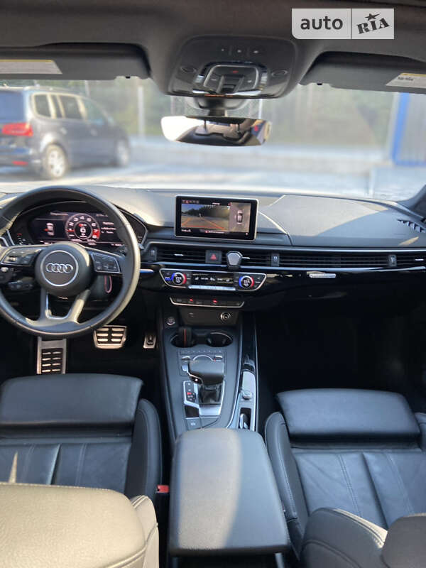 Седан Audi A4 2018 в Луцке