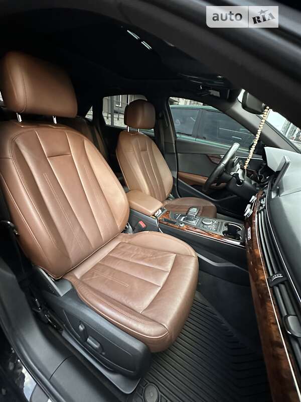 Седан Audi A4 2017 в Черновцах