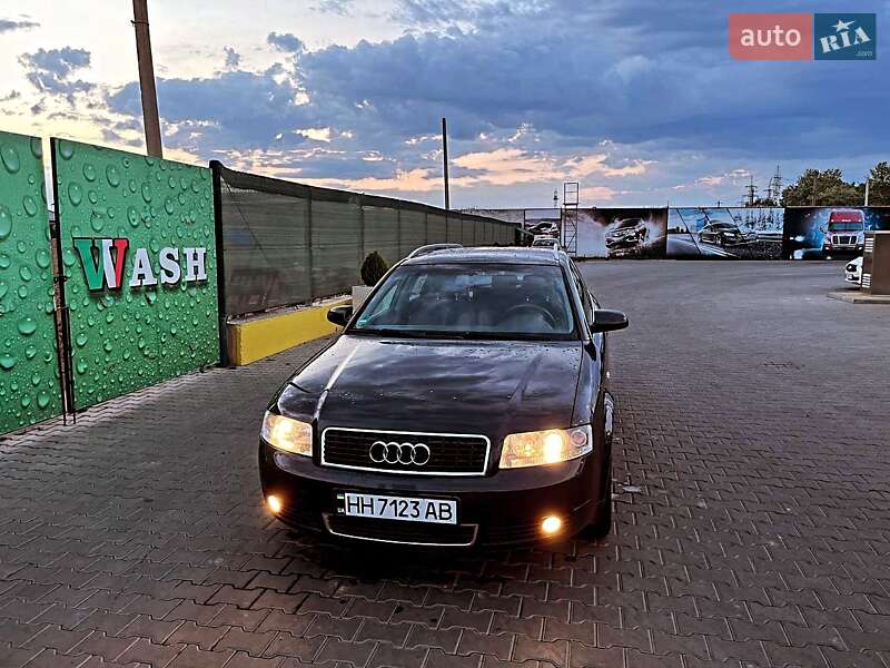 Універсал Audi A4 2004 в Великій Михайлівці