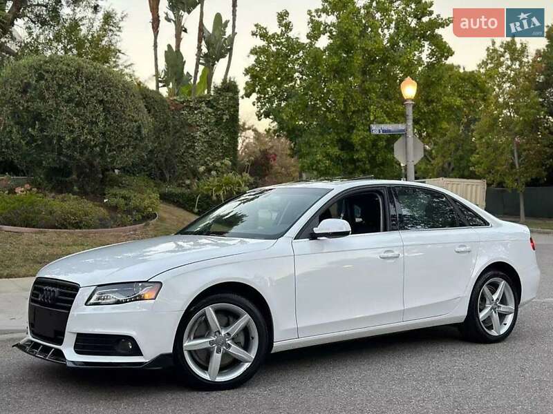 Седан Audi A4 2011 в Львове