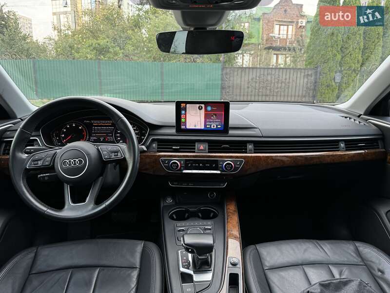 Седан Audi A4 2018 в Львове