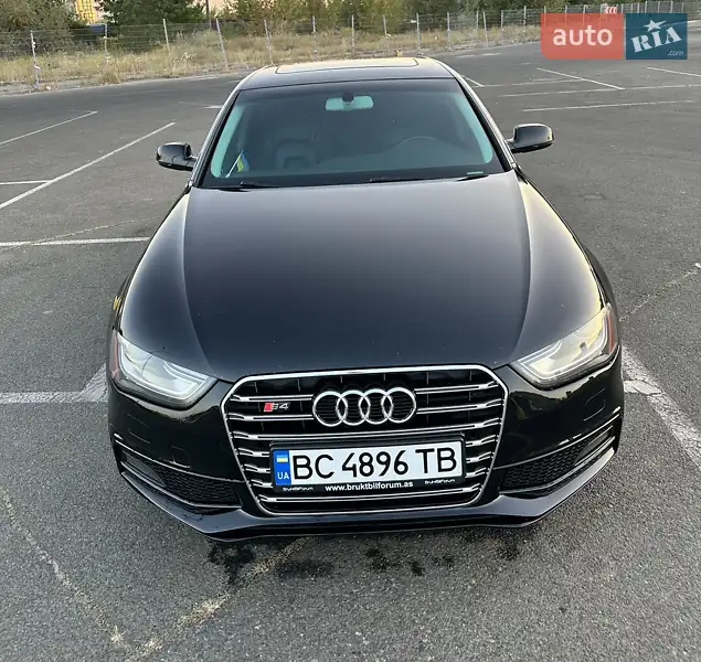 Audi A4 2014