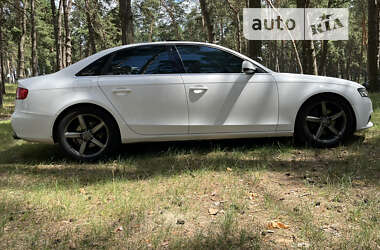 Седан Audi A4 2010 в Сумах