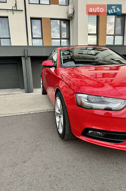 Седан Audi A4 2012 в Ровно