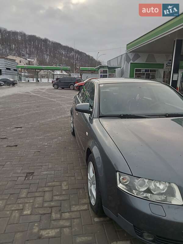 Седан Audi A4 2001 в Черновцах
