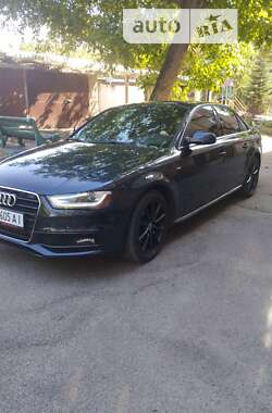 Седан Audi A4 2013 в Кривом Роге