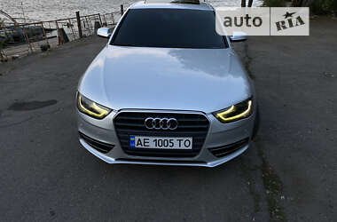 Седан Audi A4 2012 в Дніпрі