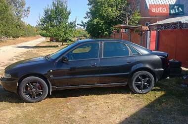 Седан Audi A4 1996 в Краснокутске