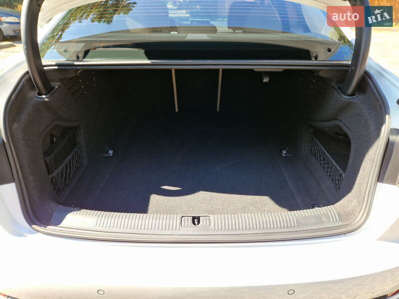 Седан Audi A4 2018 в Львове фото 14 Седан Audi A4 2018 в Львове