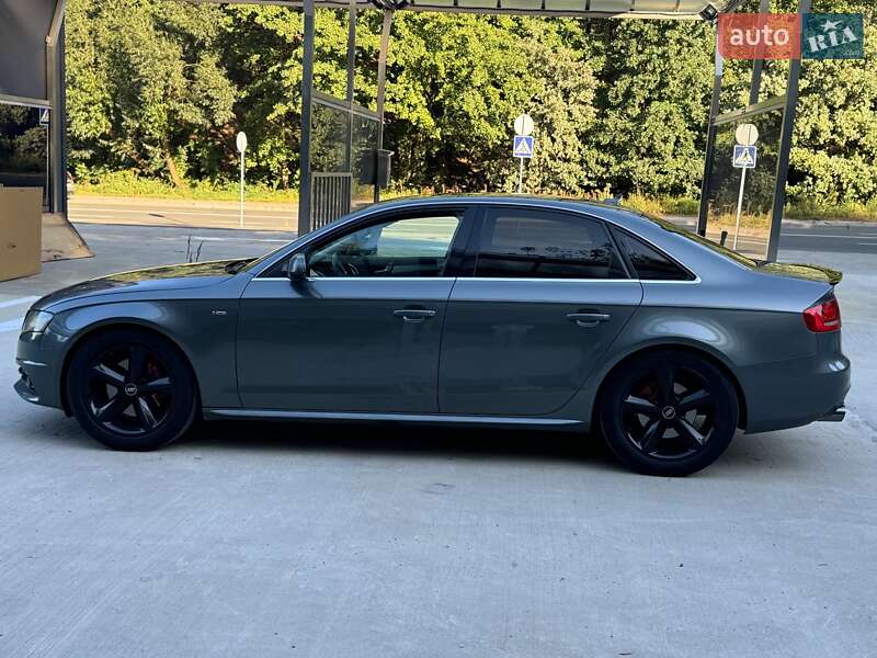 Седан Audi A4 2012 в Киеве