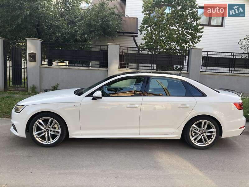 Седан Audi A4 2016 в Львові