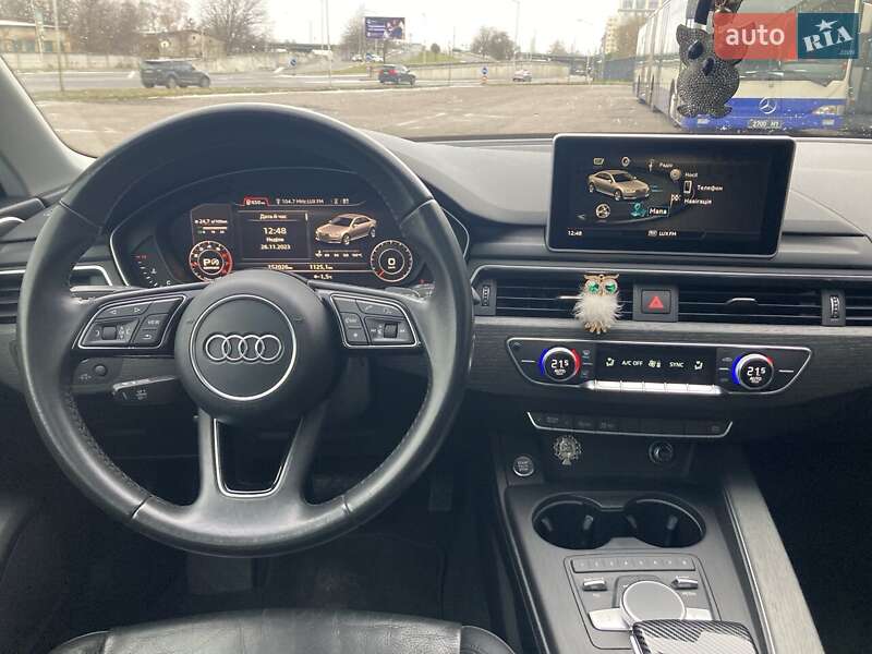Седан Audi A4 2016 в Львові