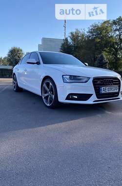 Седан Audi A4 2013 в Кам'янському