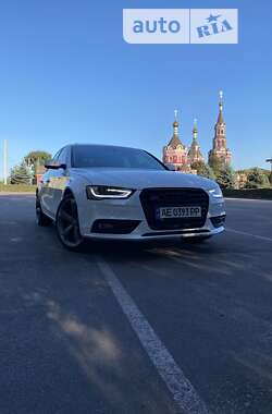 Седан Audi A4 2013 в Кам'янському