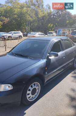 Седан Audi A4 1997 в 